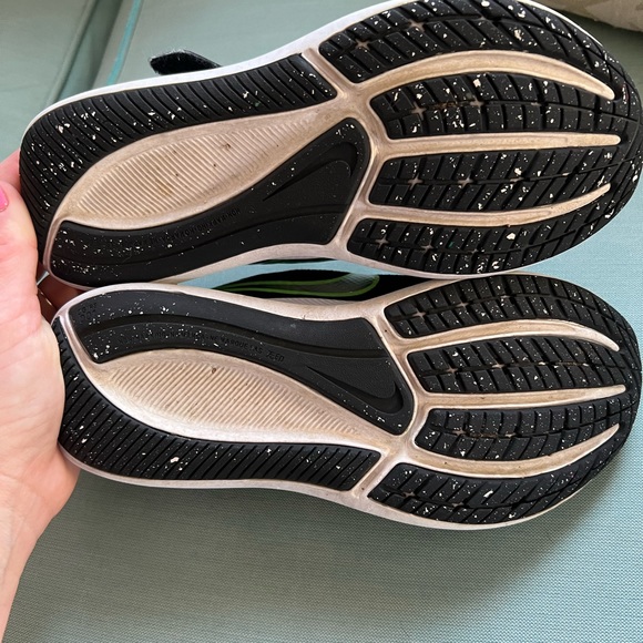 Nikes - Picture 3 of 3